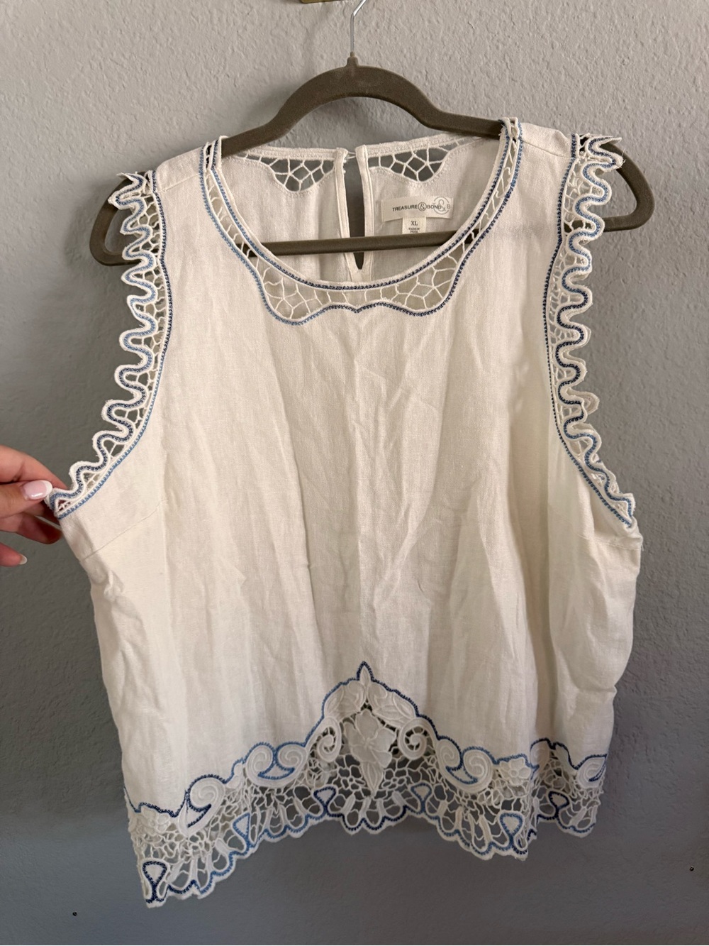 Treasure & Bond Ivory Blue Lace Trim Sleeveless Top XL NWT